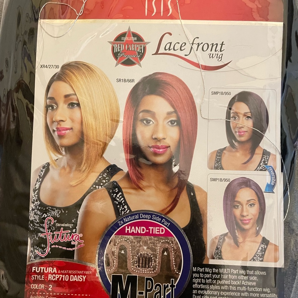 Isis Zury wig Futura